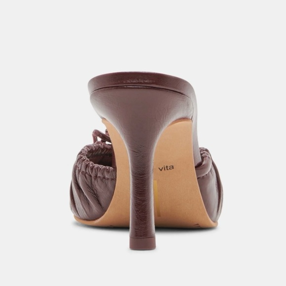 *NEW* Dolce Vita Kairi Cranberry Crinkle Patent Sandal Heels - Picture 11 of 13